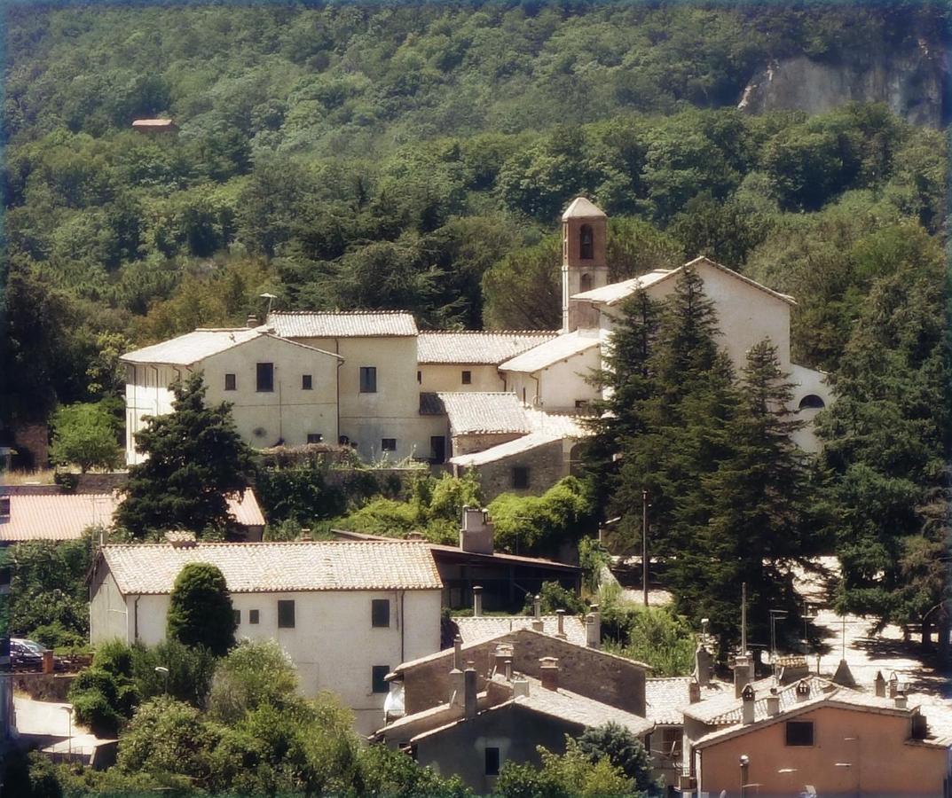 Hostel Convento Dei Cappuccini Tolfa Exterior foto
